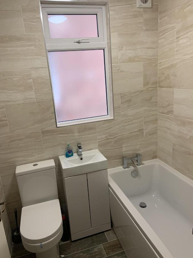 Entire Seaside Home, Sleeps 8, All En-Suite Rooms New Brighton Dış mekan fotoğraf